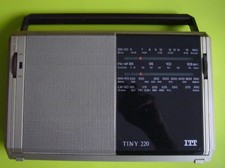 Vintage: Schönes handliches Kofferradio Tiny 220 von ITT