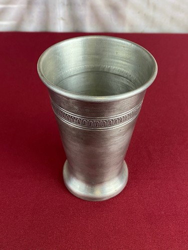 Alter becher aus zinn - becher,