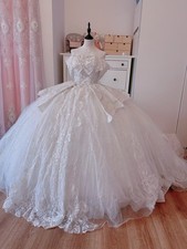 Wedding Dress Hochzeitskleid Brautkleid Prinzessin mit vielen Kette