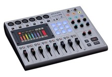 Komplettes Podcast-Studio mit