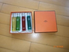 HERMÈS Hermessence 4 farbige bunte leere Flacons 15 m mit Karton