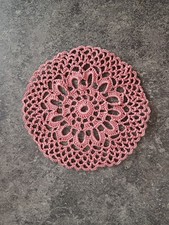 1-4 Gehäkelte Deckchen