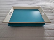 Knie Tablett weiß hellblau