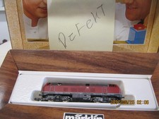 Eisenbahn spur z Diesllokomotive rot DEFEKT!! ( 16 )