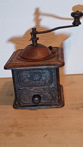 Alte antike kaffeemühle - alte,