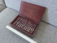 Holz-Dominosteine in dekorativer Aufbewahrungskiste, Holz, Mexiko