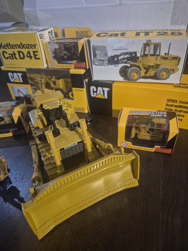 Caterpillar bagger lkw - caterpillar,