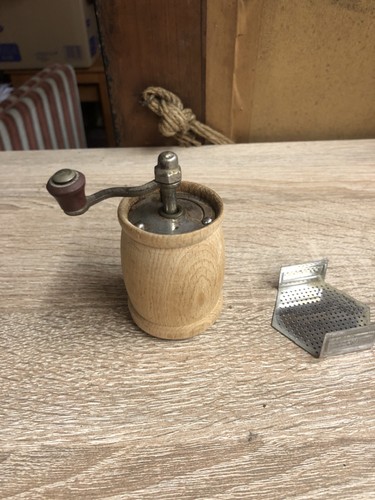 Kleine pfeffermühle - kleine,