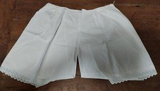 Alte Damenunterhose Aus