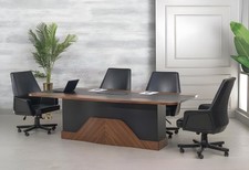 Schwarzer Konferenztisch