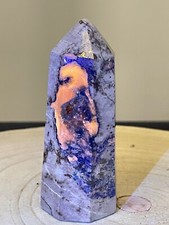 Fluoreszierender Afghanit mit