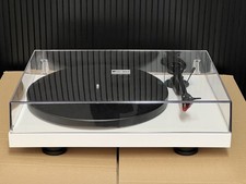 Pro-Ject Debut Carbon EVO Audiophiler Plattenspieler Carbon Tonarm Satin Weiß