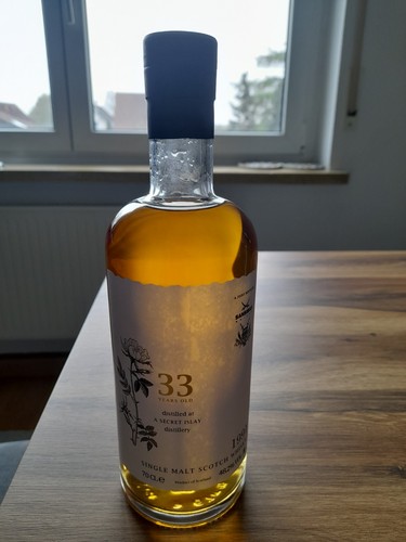 Secret islay 33yo laphroaig - islay, 33yo,