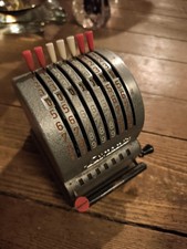 Vintage Rechenmaschine -