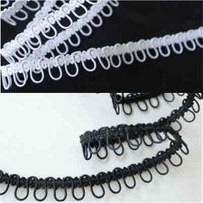 Knopfband mit elastischen