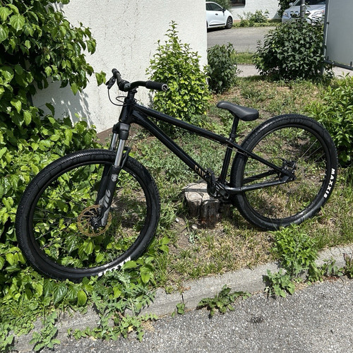 Canyon stitched dirt jump - stitched, bike
