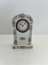 Tischuhr Porzellan Gehäuse