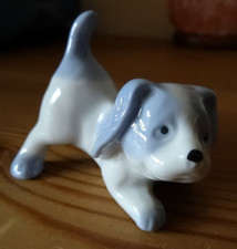 ältere Hunde Figur Porzellan Keramik (?) Dekoration Hund Setzkasten Tisch Regal