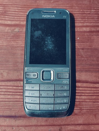 Mobiltelefon nokia e52 defekt - mobiltelefon,