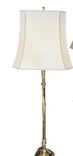 Elegante stilvolle Stehlampe