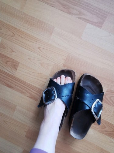 Getragene damen sandalen - getragene, damen-sandalen