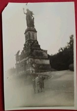 Rüdesheim Rhein Niederwalddenkmal Denkmal Personen Familie Altes Foto 