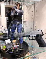 Game Resident Evil 2 Leon Scott Kennedy 32cm Scale PVC Figure Statue With Gun