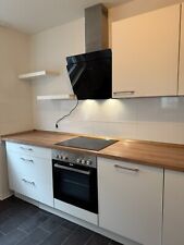 küchenzeile mit elektrogeräten