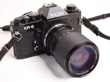 Ricoh KR-5 Spiegelreflex mit Objektiv