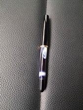 Senator Füller, Füllhalter