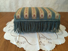 hübsche Fußbank aus der