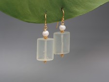 Jade & Perlen Ohrringe,  hell grüne Ohrhänger, Jadeschmuck, 925 Silber vergoldet