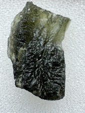 Natürlicher Moldavit Rohstein