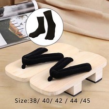 Japanische Holz Clogs tragbar