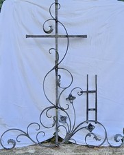schmideeisernes Grabkreuz, gebraucht,  in gutem Zustand