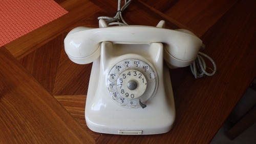 Bakelit telefon - bakelit,