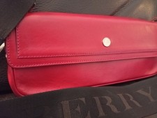 Burberry Handtasche Baguette Leder Rot