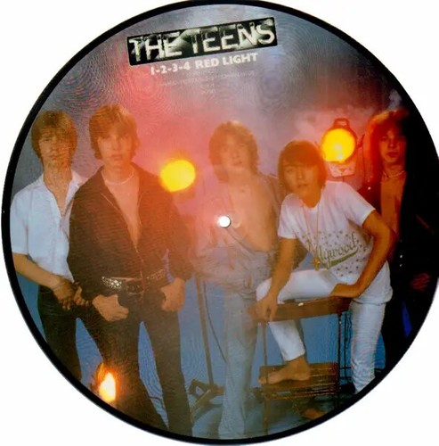 The teens red light - red, /