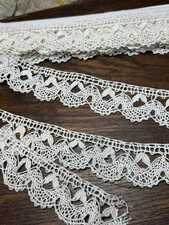 ALTE SPITZE - Leinenspitzenbordüre mit Spindeln - Handarbeit - 4 Meter