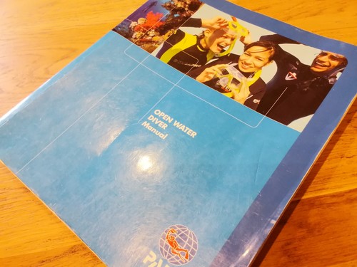 Open water diver manual - diver,