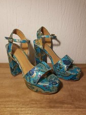 Ausgefallene Schuhe Pumps Größe 38 Absatz NEUWERTIG türkis Sommerschuhe