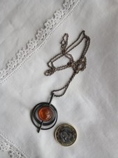 Bernsteinanhänger mit Kette