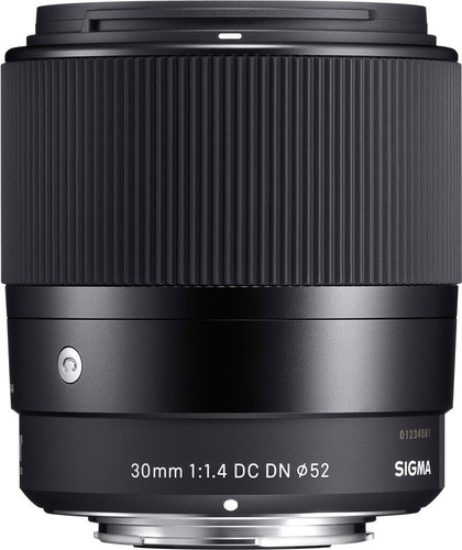 Sigma 30mm dc dn - 30mm, f/1.4