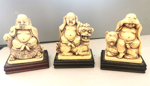 Trio asiatische figuren im - trio,