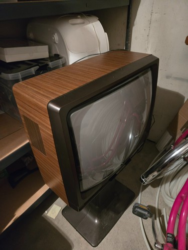 Grundig super color 8266 - color, w