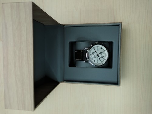 Hamilton khaki navy pioneer - hamilton,