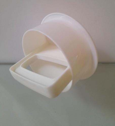 Tupperware pattyformer burger - tupperware,