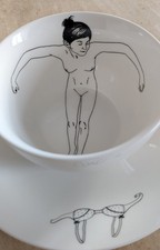 Teetasse Teeservice Porzellan Badende Frauen Feminismus von Esther Horchner