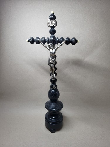Schwarzes standkreuz kruzifix - schwarzes,