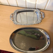 2 flache ovale Servierschalen